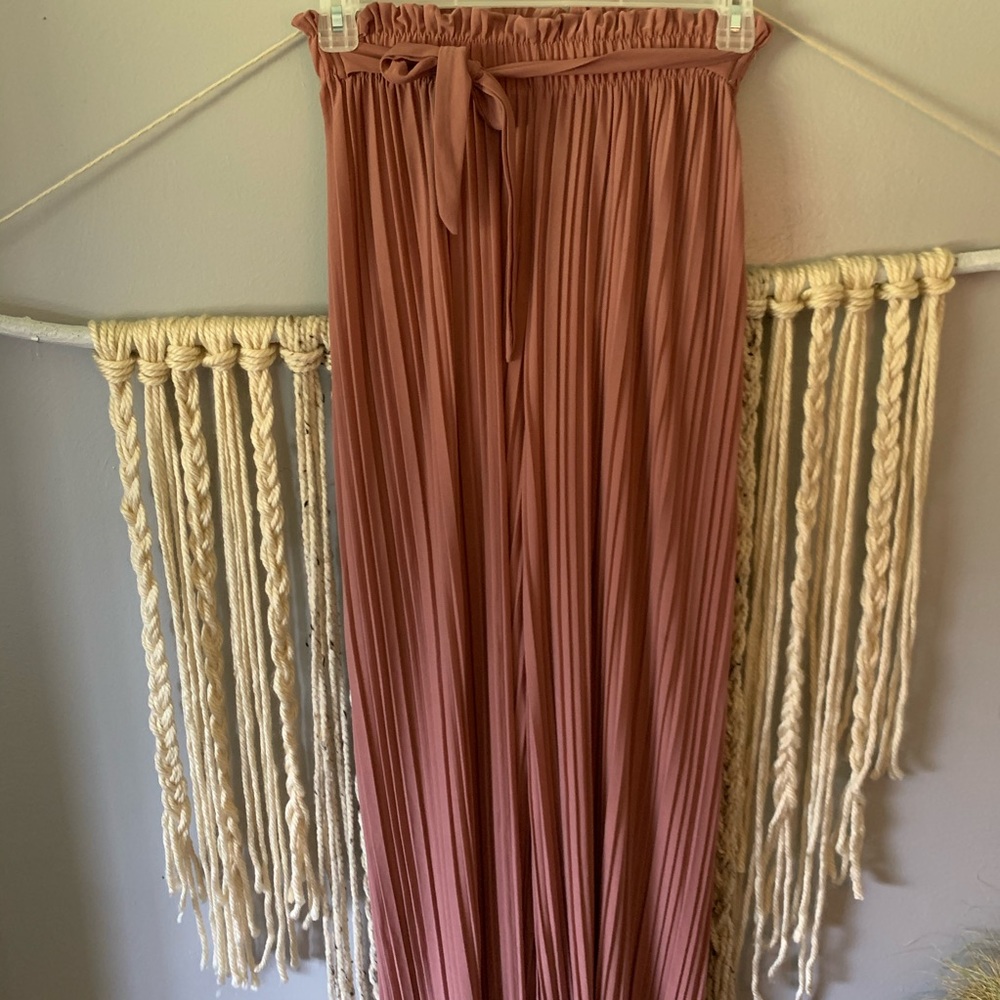 Flowy pink pants
